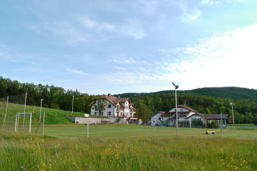 Hotel Ekoturizem Hudicevec Postojna Exterior foto